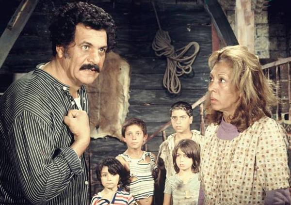 1973'de çekilen, 'Öksüzler' filminde, Erol Taş, Güzin Özipek ile