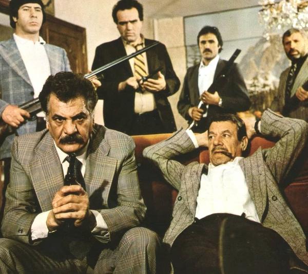 1986'da çekilen, 'İmparator'un bir sahnesinde Erol Taş, Turgut Özatay ve Yadigar Ejder